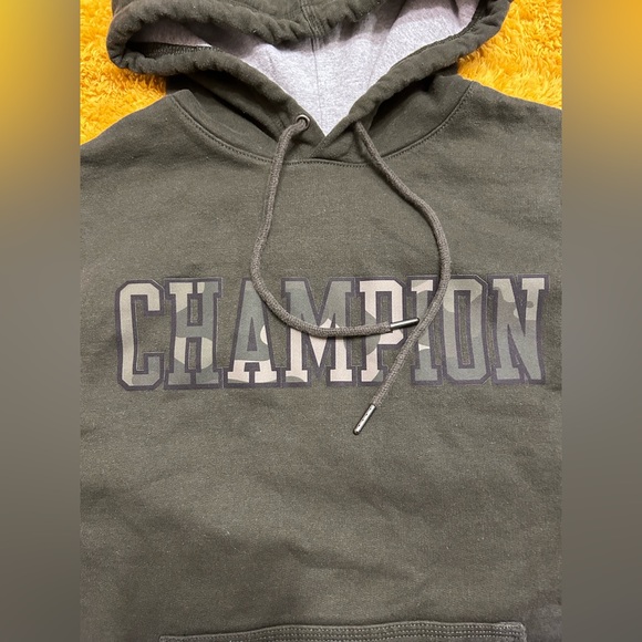 CLEARANCE!! Champion Men’s Hooded Sweatshirt w/ Camo Logo - Picture 5 of 7